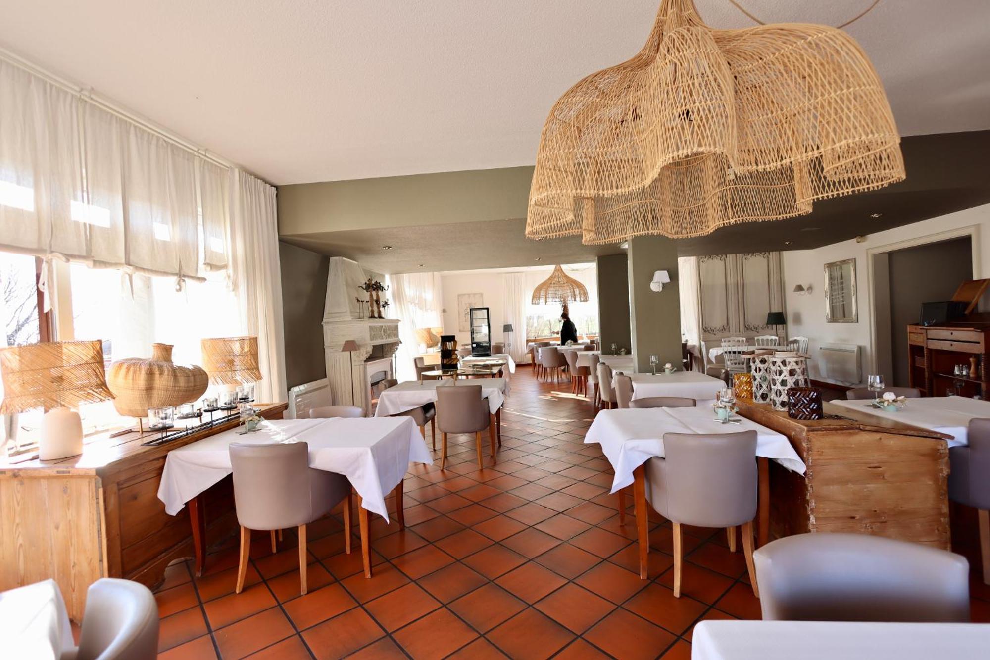 Hotel Restaurant Verger Des Chateaux, Route Des Vins Haut-Koenigsbourg Дифенталь Экстерьер фото