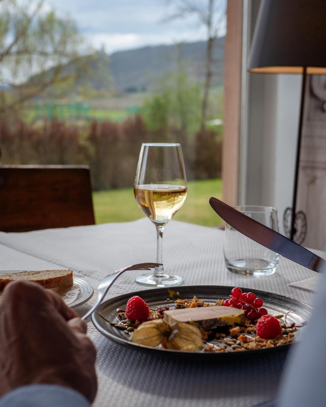 Hotel Restaurant Verger Des Chateaux, Route Des Vins Haut-Koenigsbourg Дифенталь Экстерьер фото